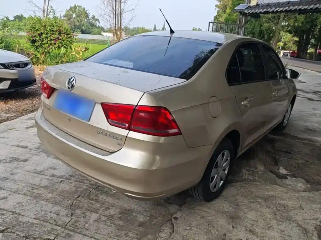 Santana 2015 1.6L Manual Fashion Edition — миниатюра 7