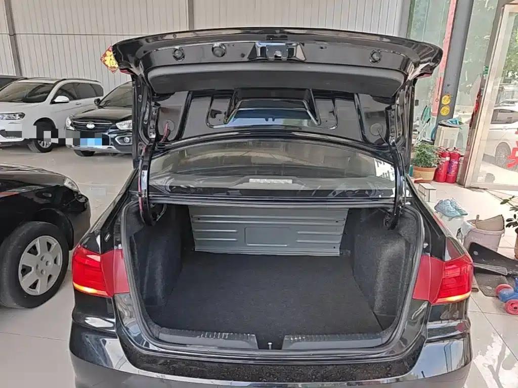 Santana 2019 1.5L Automatic Fashion Edition (National VI Emission Standard) — миниатюра 19