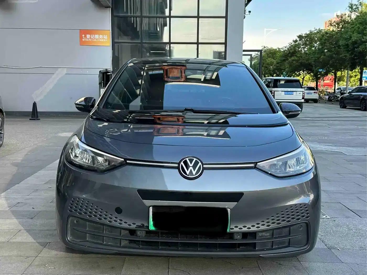 Volkswagen ID.3 2024 Outstanding Edition — миниатюра 2