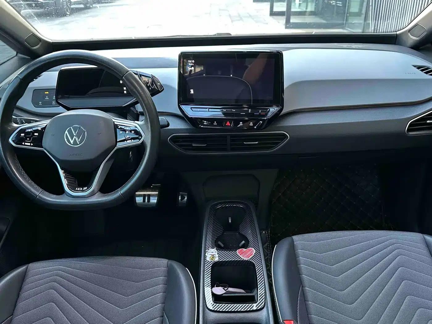 Volkswagen ID.3 2024 Outstanding Edition — миниатюра 9