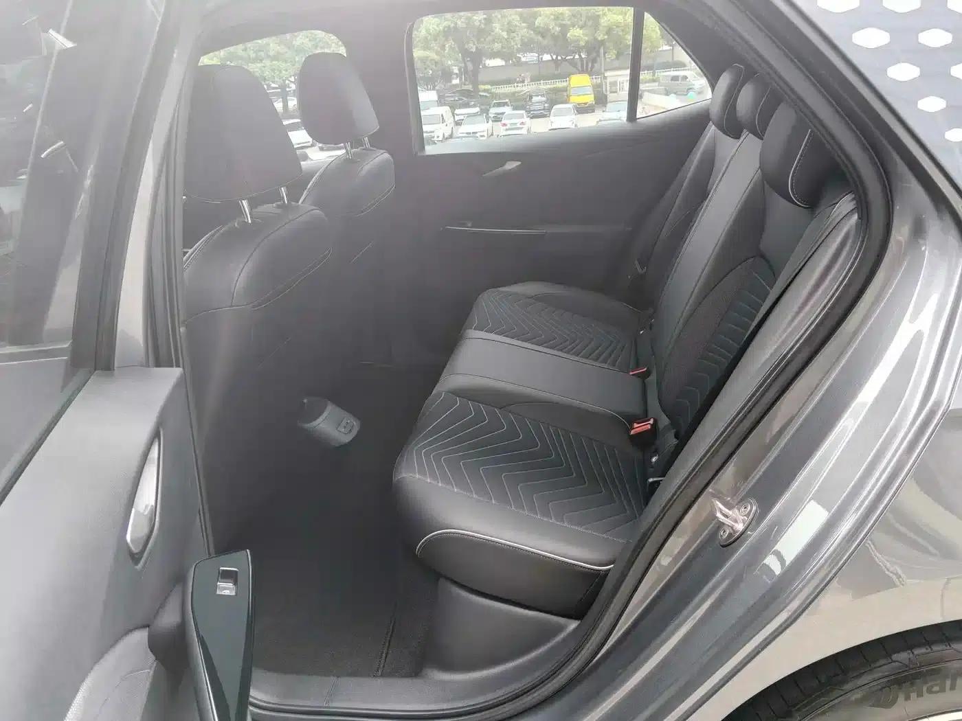 Volkswagen ID.3 2024 Outstanding Edition — миниатюра 11