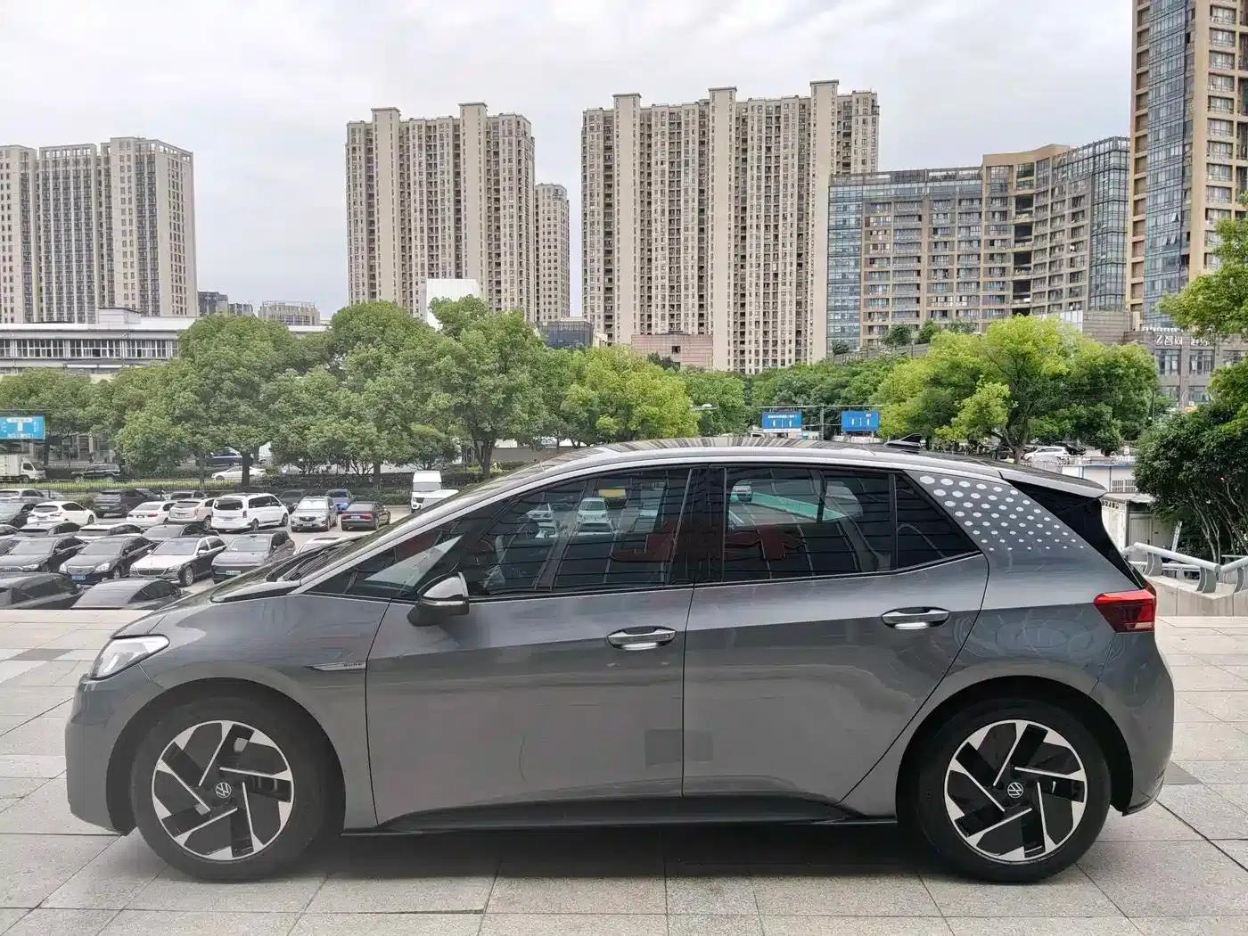 Volkswagen ID.3 2024 Outstanding Edition — миниатюра 12
