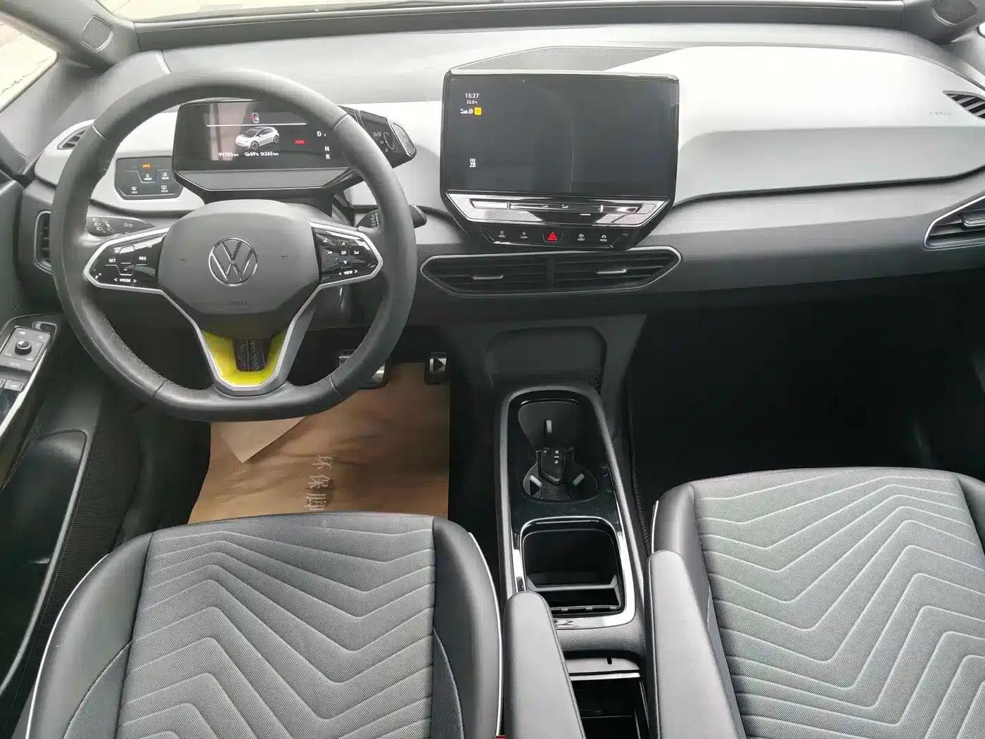 Volkswagen ID.3 2024 Outstanding Edition — миниатюра 17