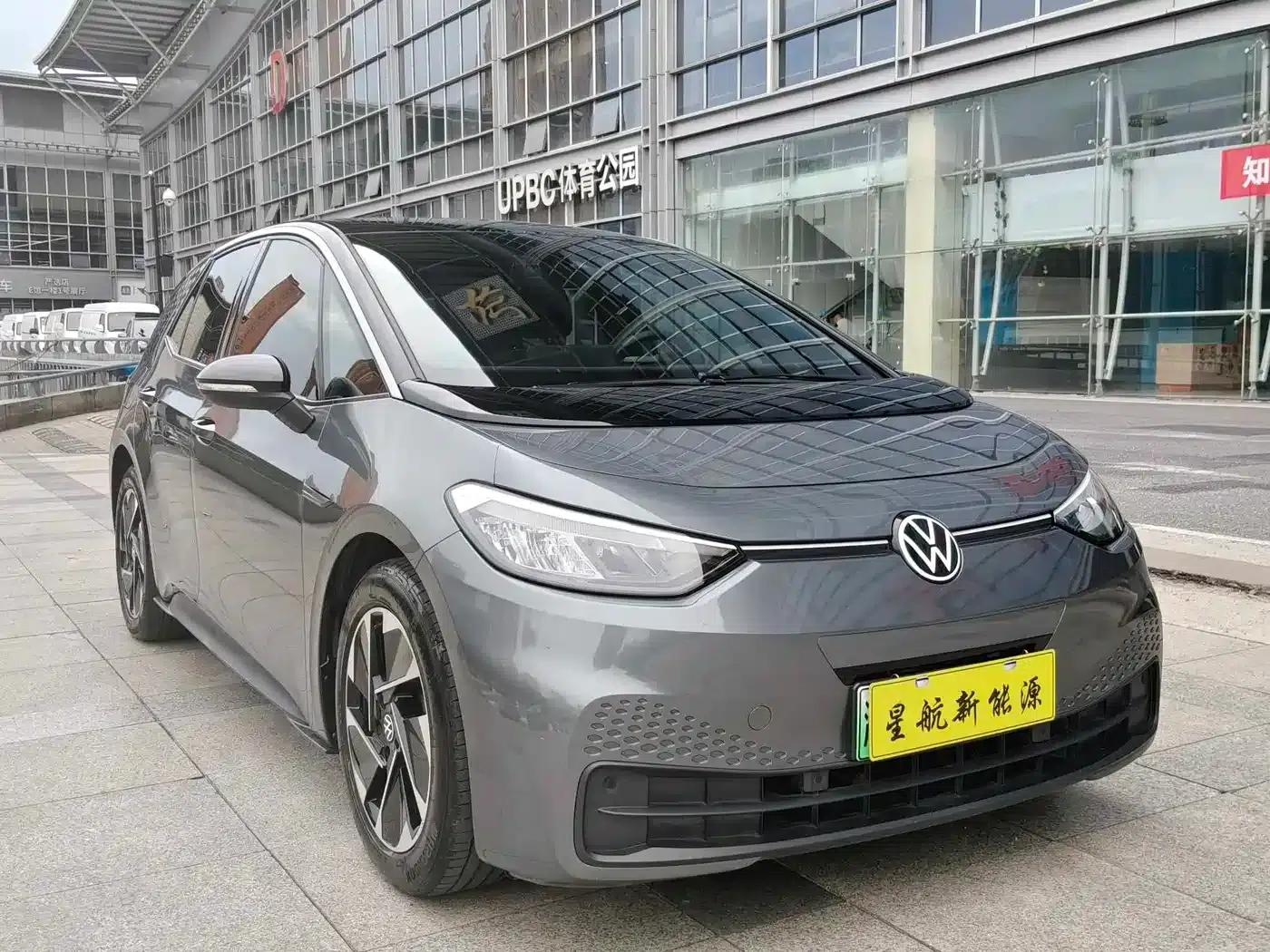 Volkswagen ID.3 2024 Outstanding Edition — миниатюра 3