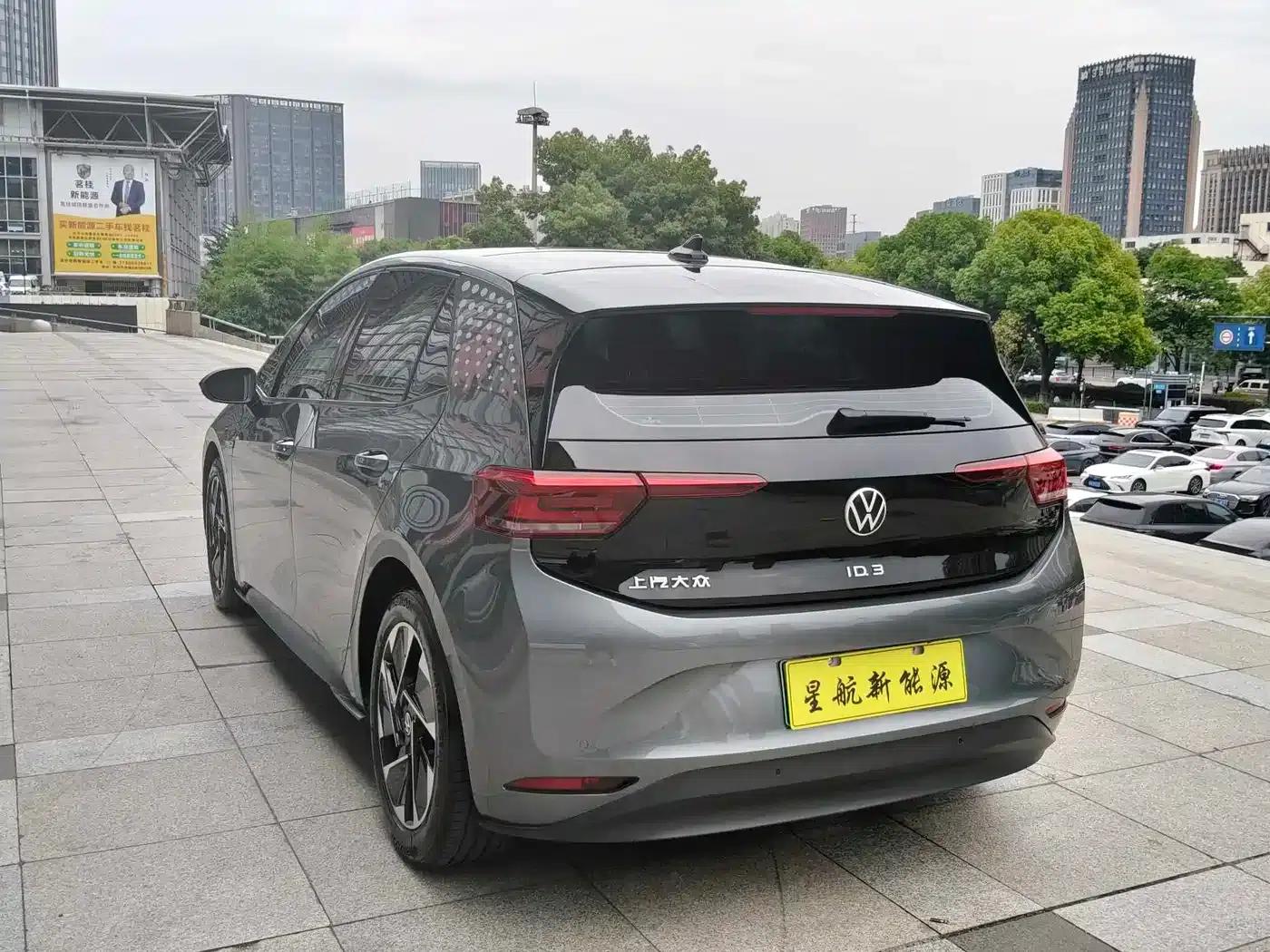 Volkswagen ID.3 2024 Outstanding Edition — миниатюра 6