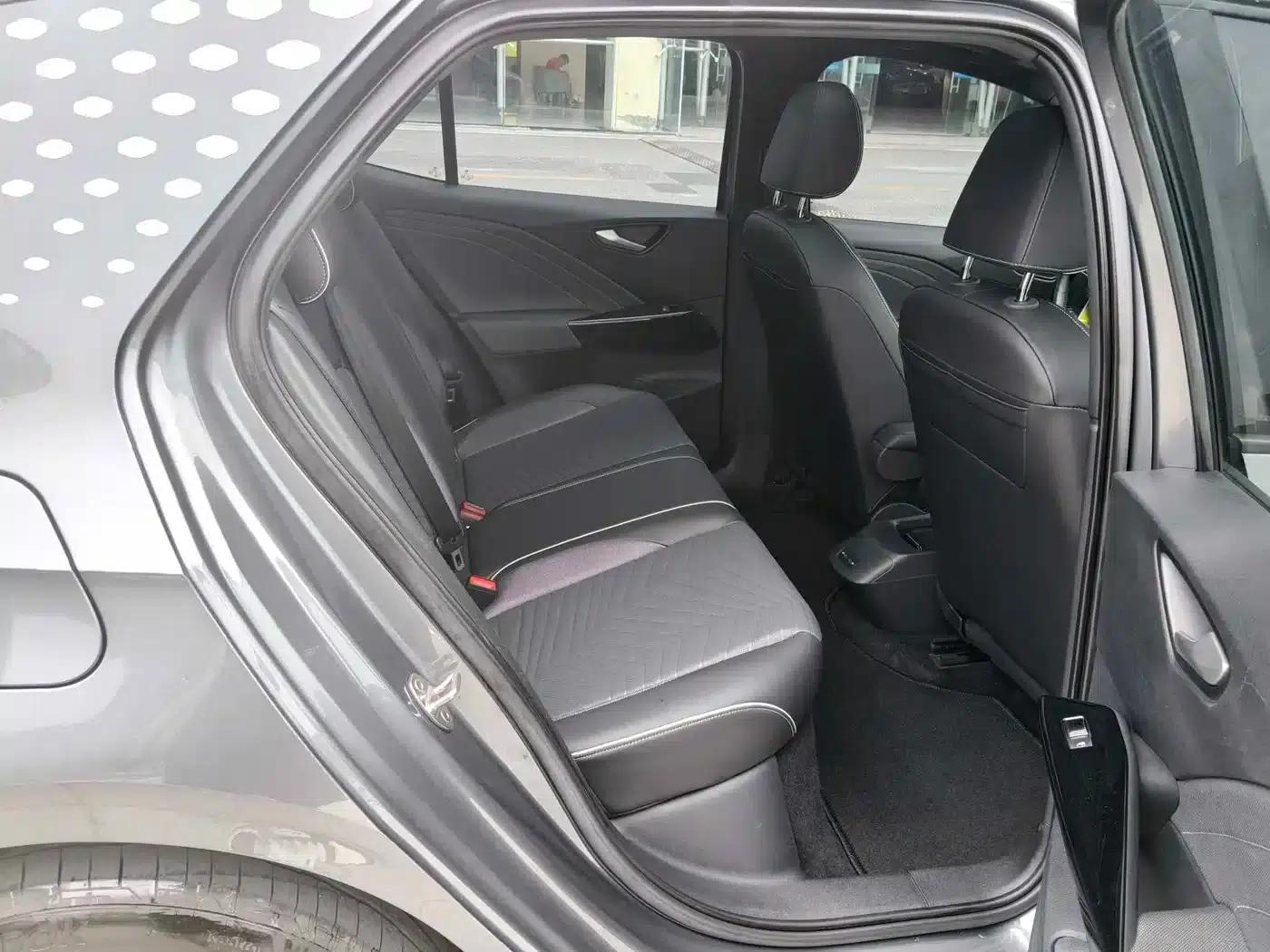 Volkswagen ID.3 2024 Outstanding Edition — миниатюра 8