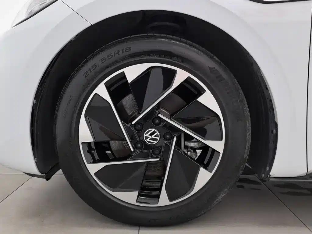 Volkswagen ID.3 2023 Upgraded Pure Smart Edition — миниатюра 17