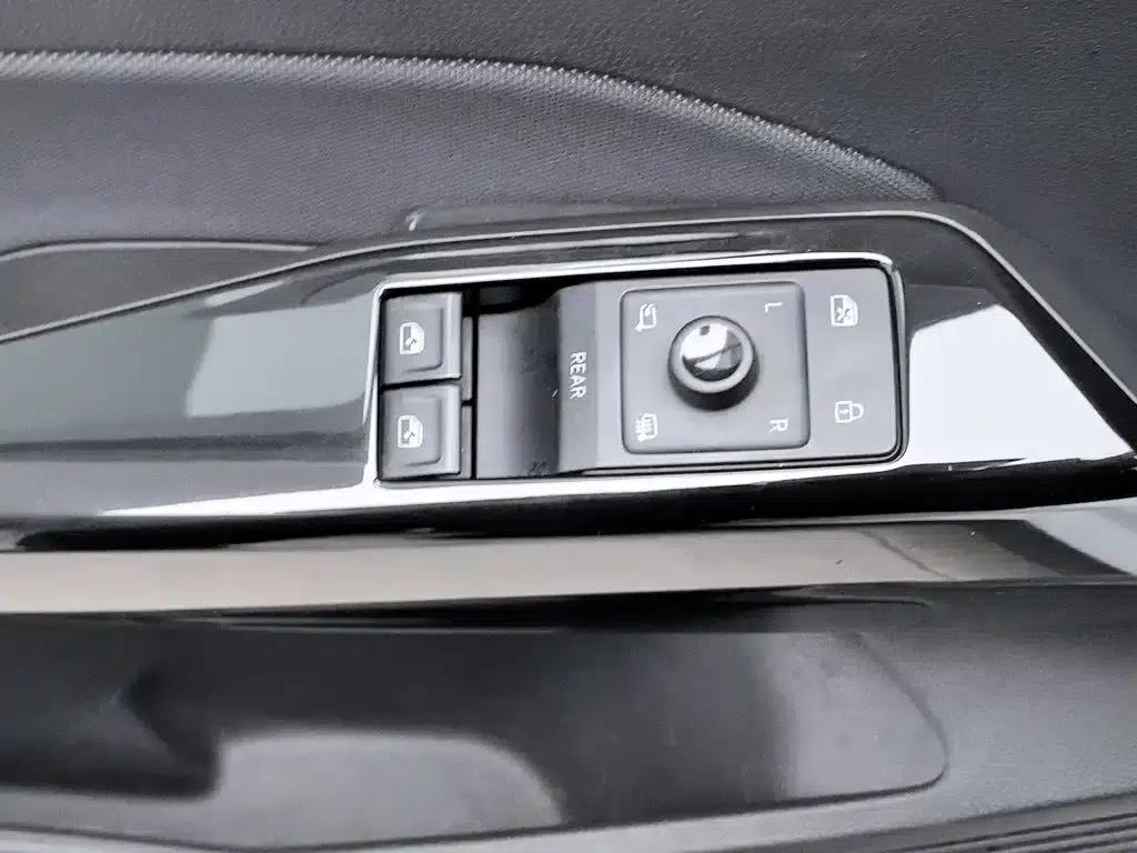 Volkswagen ID.3 2023 Upgraded Pure Smart Edition — миниатюра 9