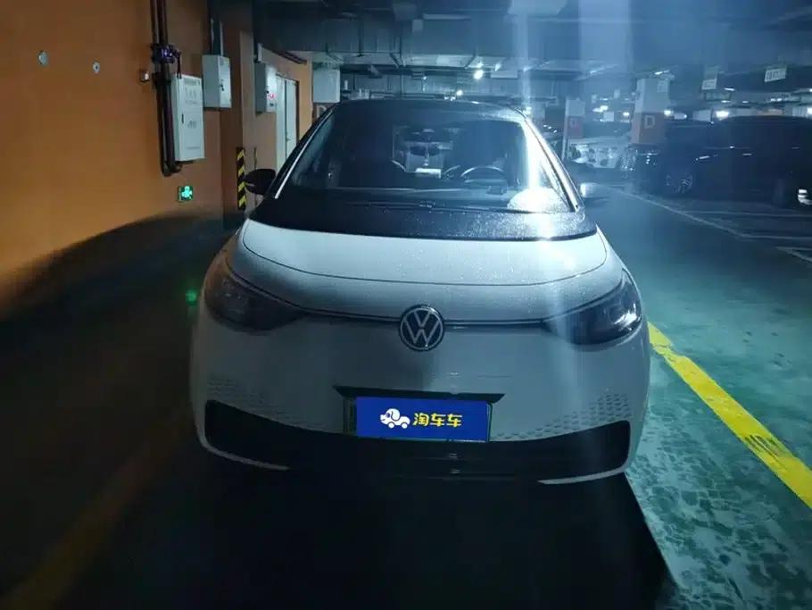 Volkswagen ID.3 2024 Outstanding Edition — миниатюра 2