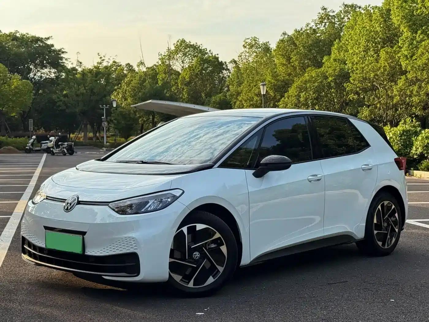 Volkswagen ID.3 2025 Smart Edition - Outstanding Version — миниатюра 1