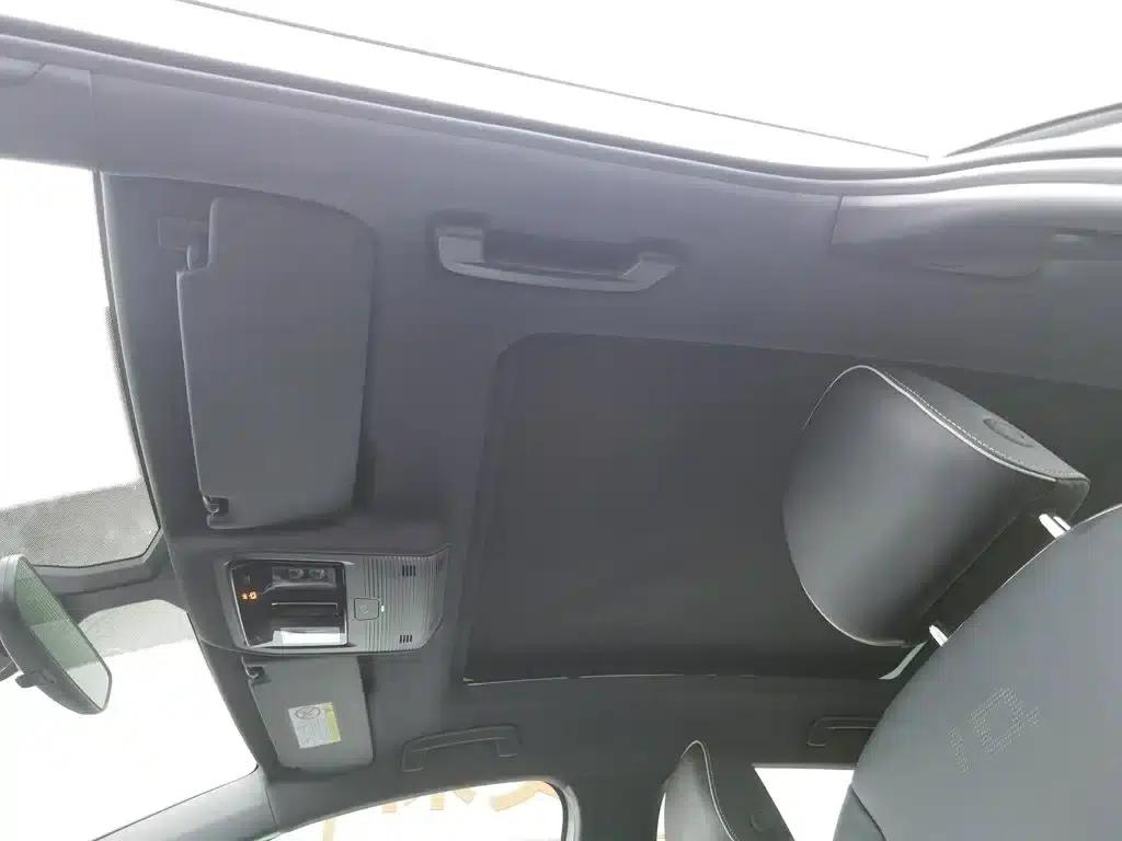 Volkswagen ID.3 2024 Outstanding Edition — миниатюра 14