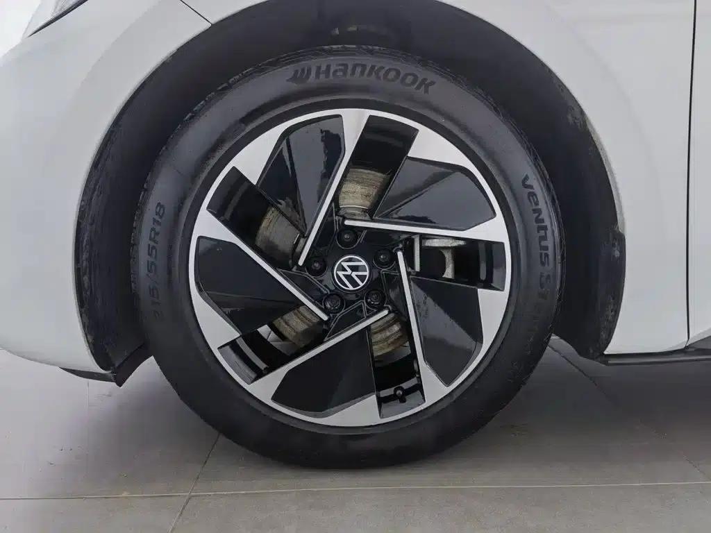 Volkswagen ID.3 2024 Outstanding Edition — миниатюра 17