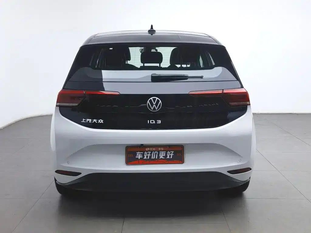 Volkswagen ID.3 2024 Outstanding Edition — миниатюра 4