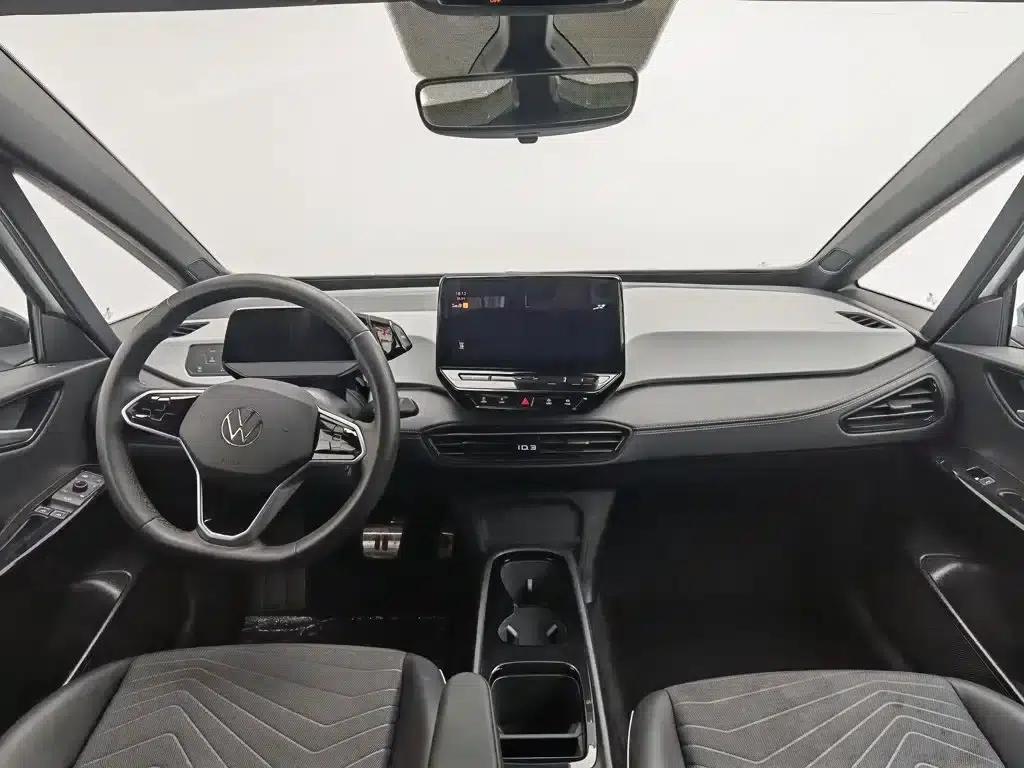 Volkswagen ID.3 2024 Outstanding Edition — миниатюра 5