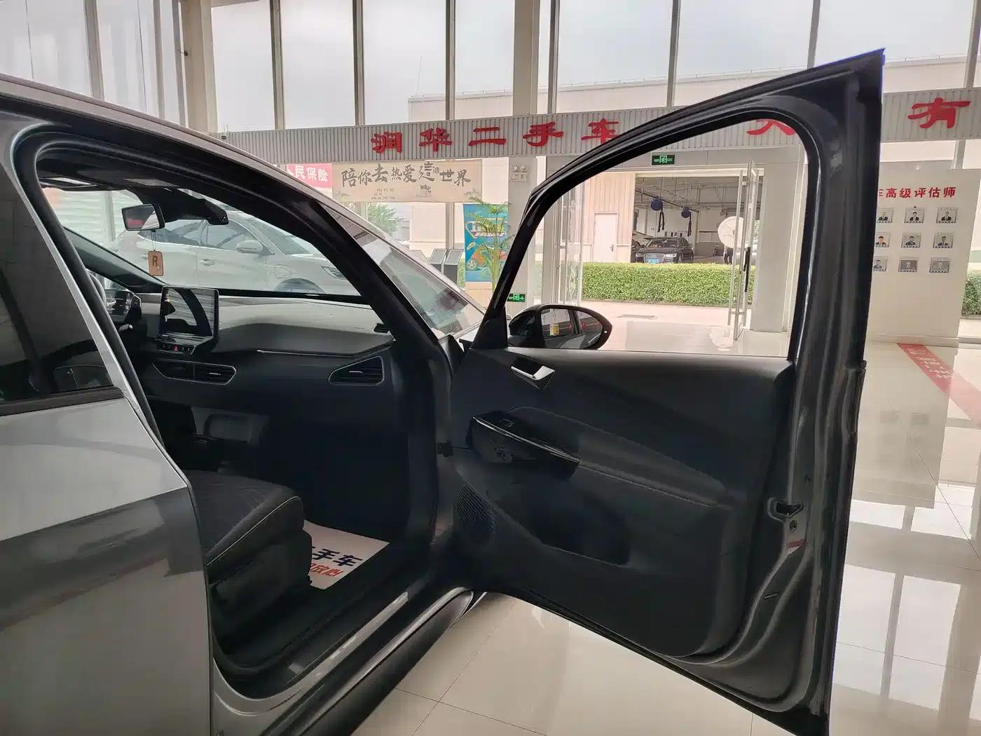Volkswagen ID.3 2023 Upgraded Pure Smart Edition — миниатюра 4