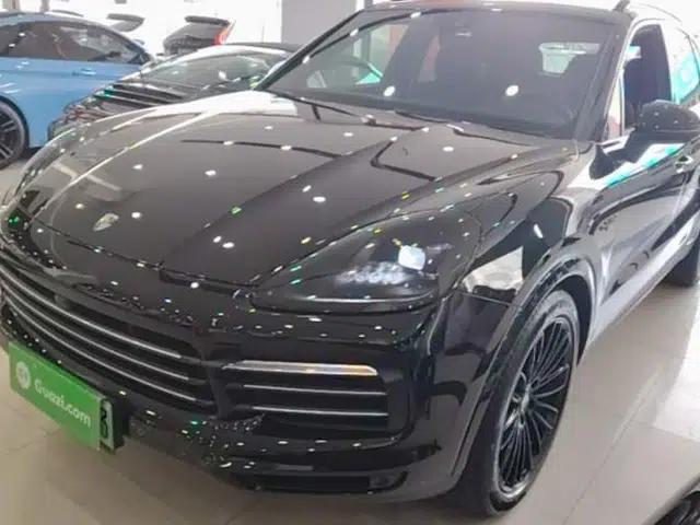 Porsche Cayenne E-Hybrid 2019 Cayenne E-Hybrid 2.0T