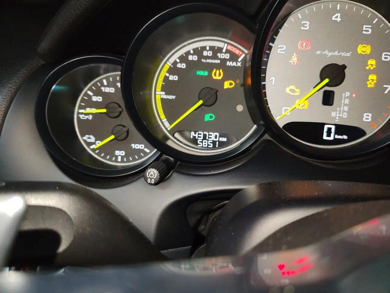 Porsche Cayenne E-Hybrid 2016 Cayenne S E-Hybrid 3.0T — миниатюра 12