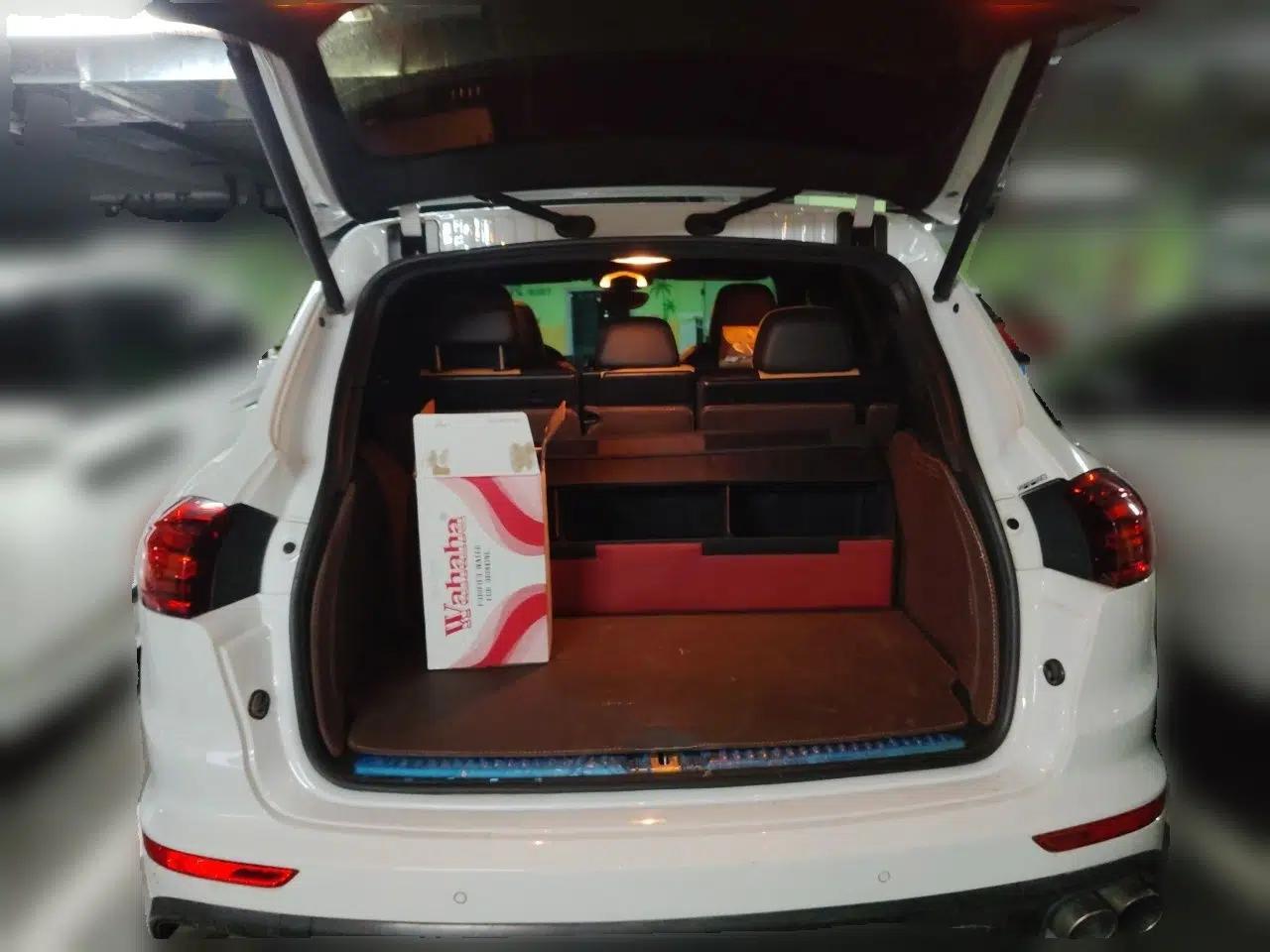 Porsche Cayenne E-Hybrid 2016 Cayenne S E-Hybrid 3.0T — миниатюра 19
