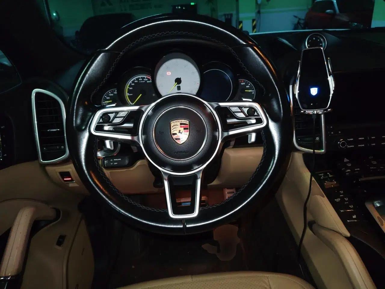 Porsche Cayenne E-Hybrid 2016 Cayenne S E-Hybrid 3.0T — миниатюра 10