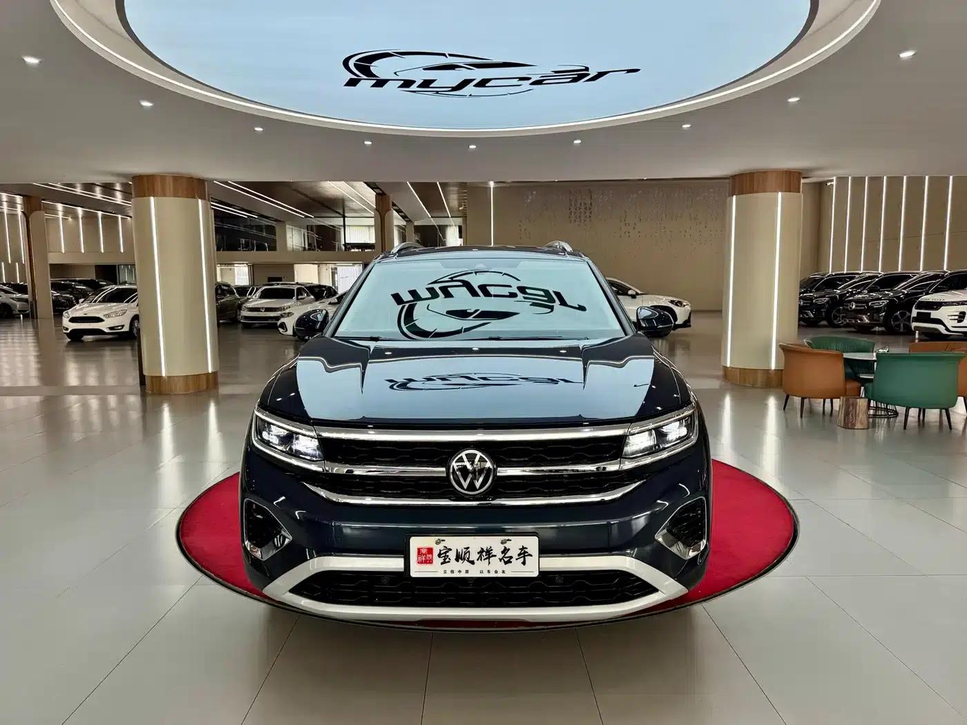 2021 Range Rover 380TSI AWD Flagship Edition — миниатюра 2
