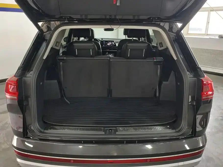 2021 Range Rover 380TSI AWD Luxury Pro — миниатюра 4
