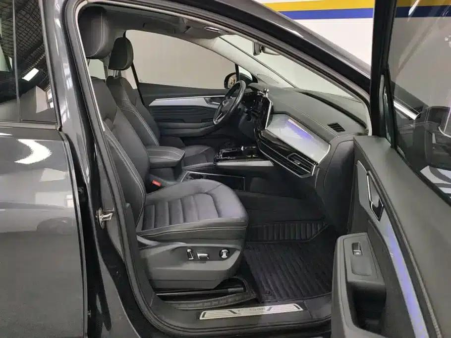 2021 Range Rover 380TSI AWD Luxury Pro — миниатюра 8