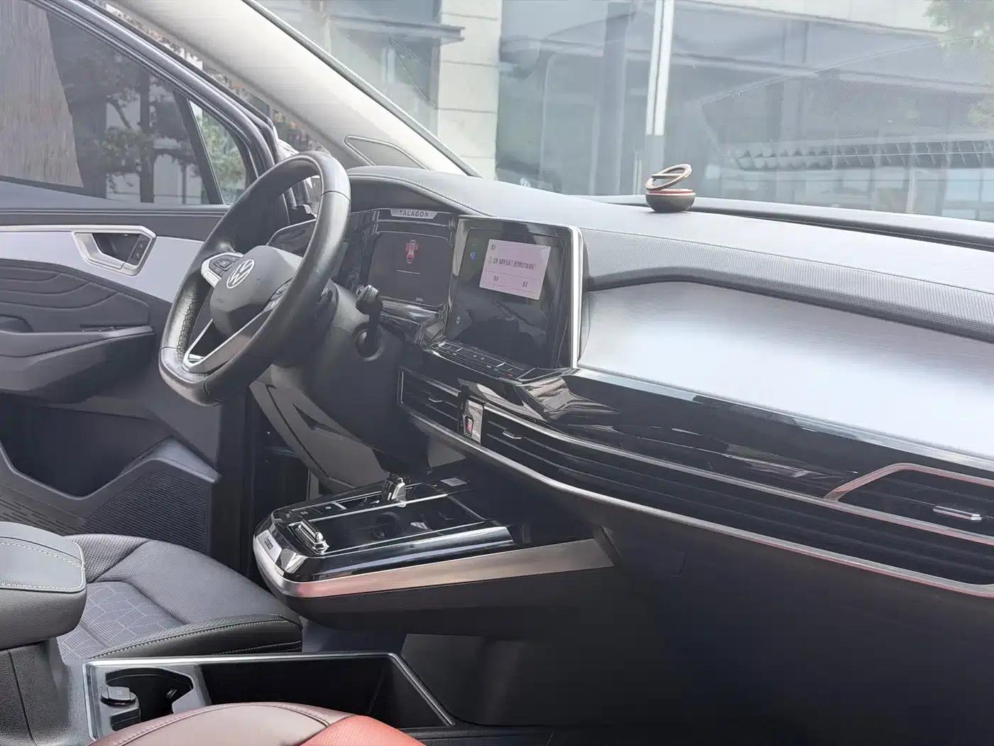 2021 Range Rover 380TSI AWD Luxury Pro — миниатюра 12