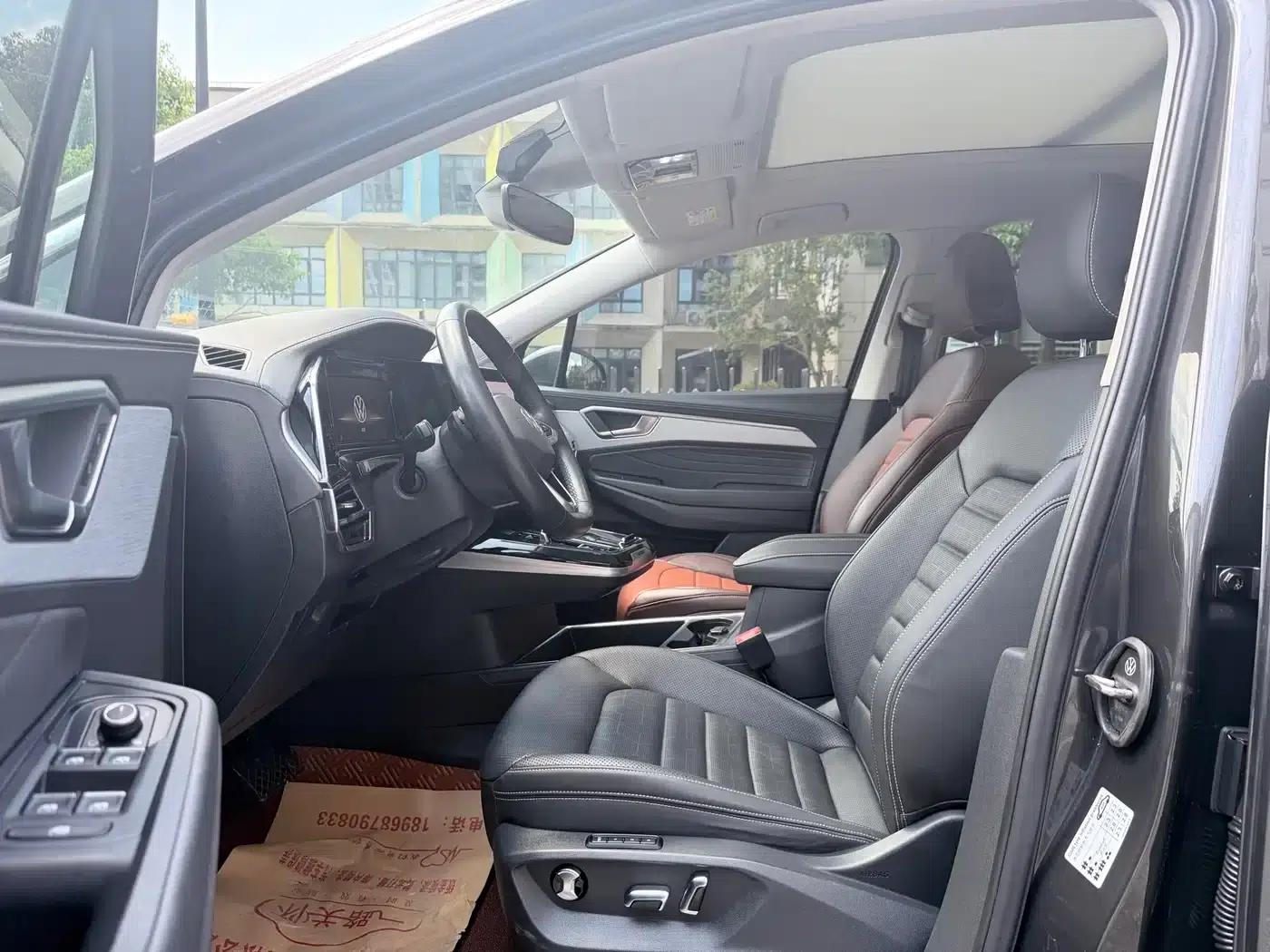 2021 Range Rover 380TSI AWD Luxury Pro — миниатюра 6