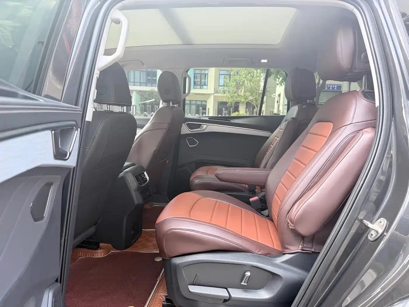2021 Range Rover 380TSI AWD Luxury Pro — миниатюра 7