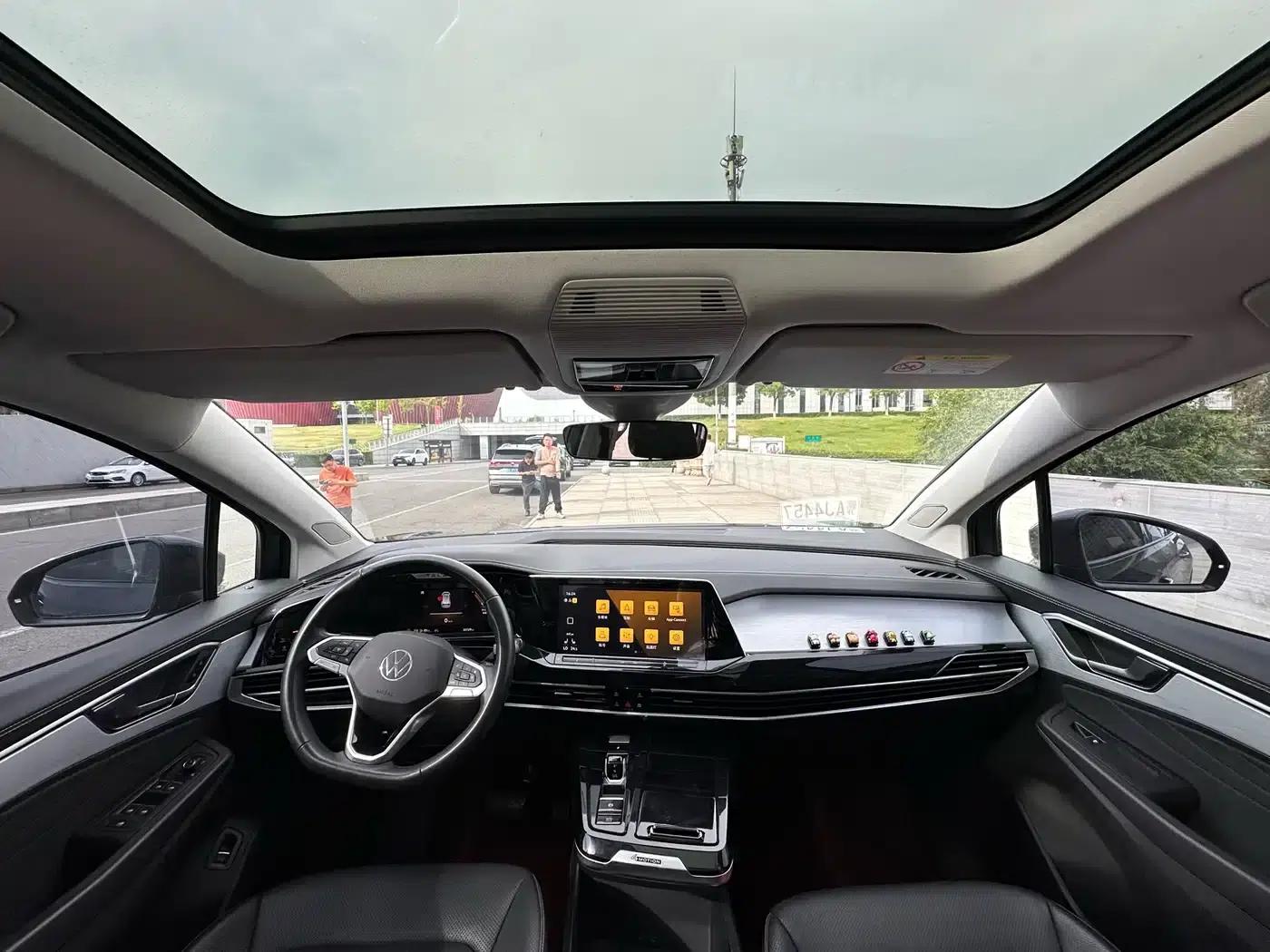 2022 Range Rover 530TSI AWD Flagship Pro 6-seater — миниатюра 6