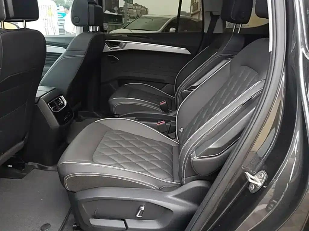 2024 Range Rover 530TSI AWD Flagship Pro 6-seater — миниатюра 17