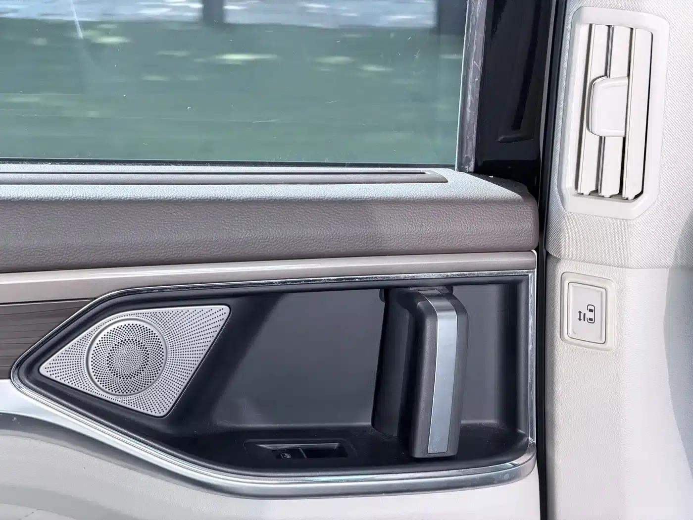 Viloran 2020 380TSI Premium Edition — миниатюра 15