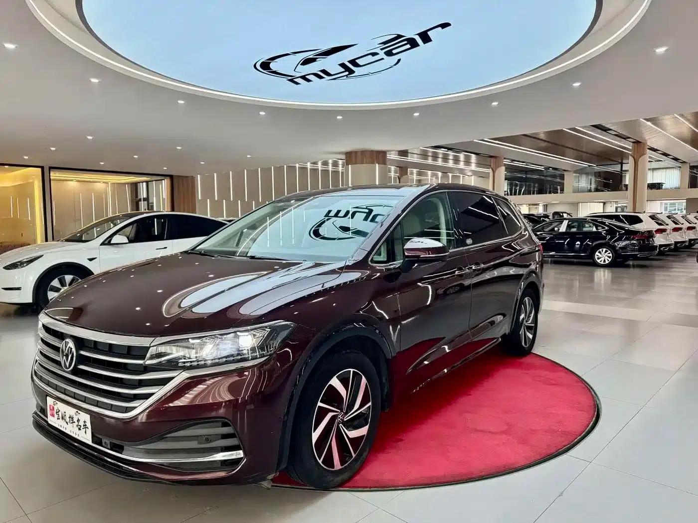Viloran 2023 330TSI Luxury Edition — миниатюра 1