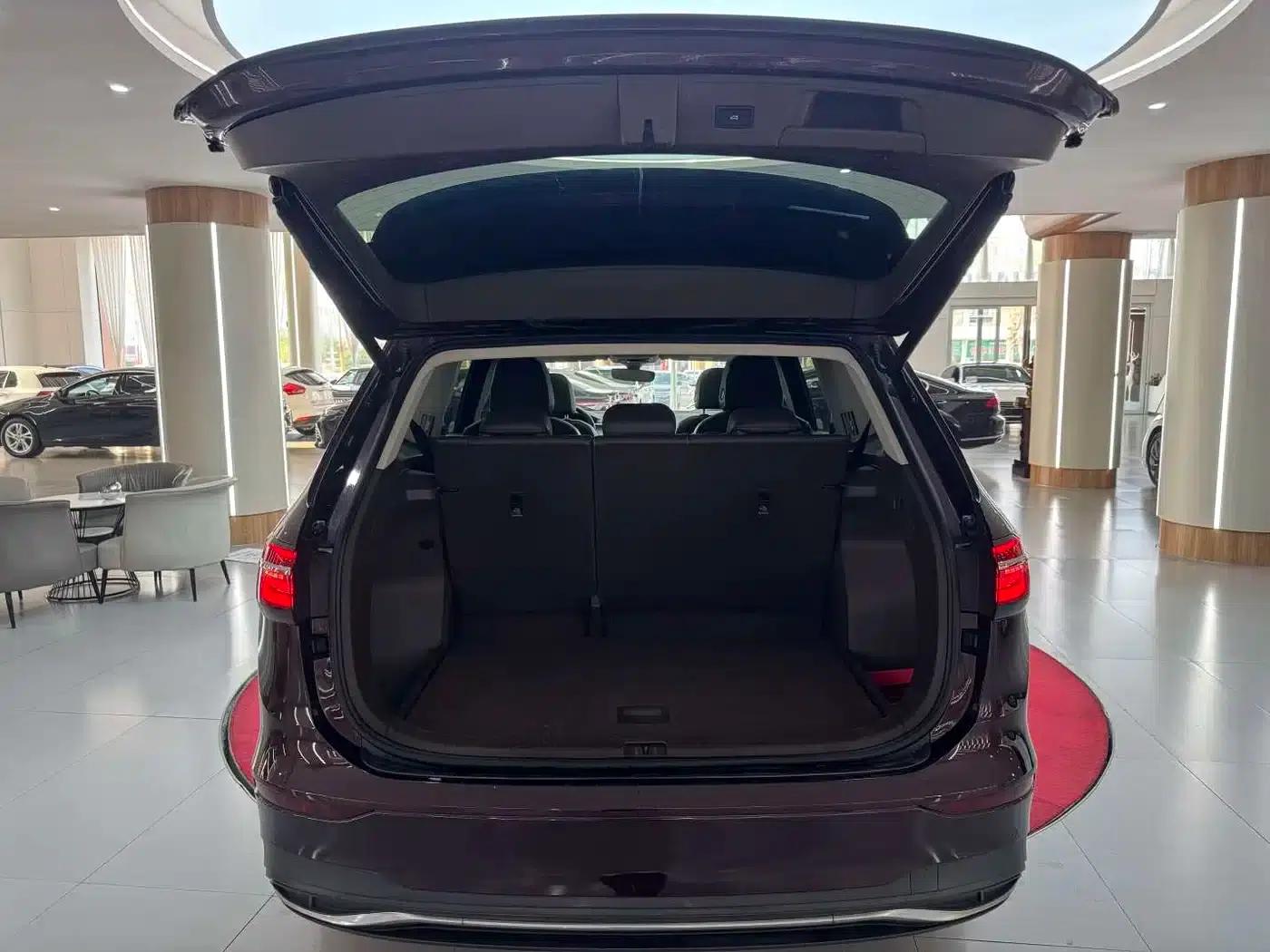 Viloran 2023 330TSI Luxury Edition — миниатюра 11
