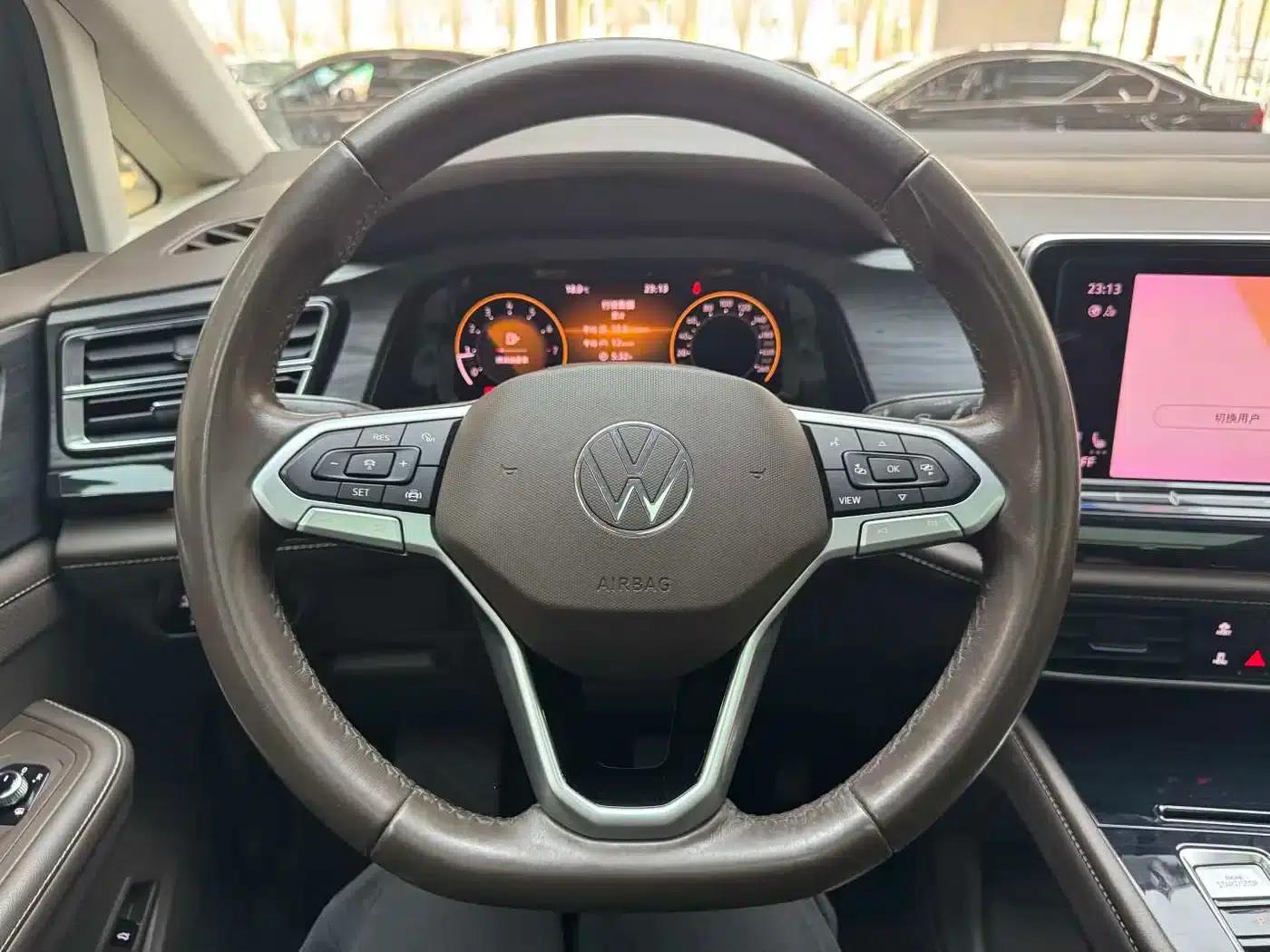 Viloran 2023 330TSI Luxury Edition — миниатюра 24