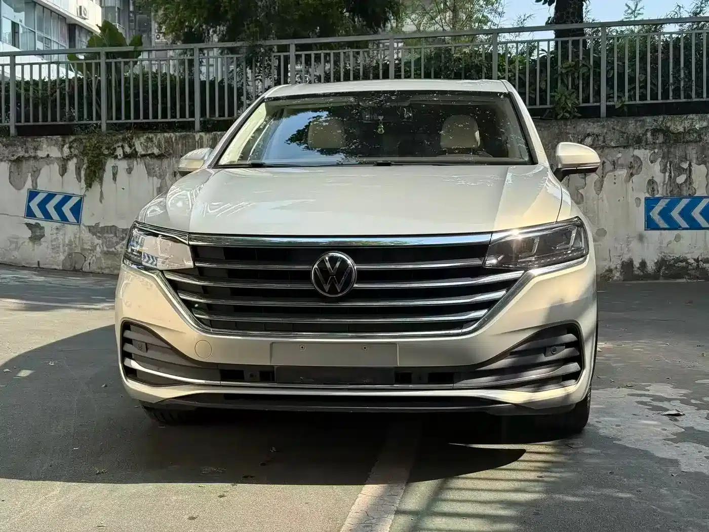 Viloran 2020 330TSI Luxury Edition — миниатюра 2