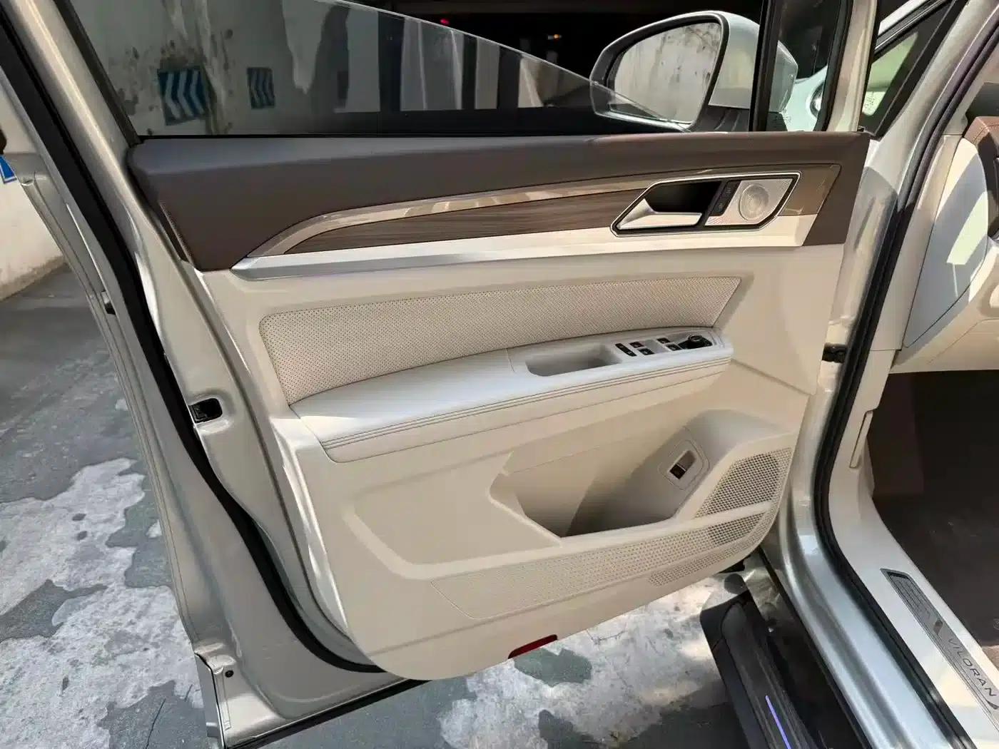 Viloran 2020 330TSI Luxury Edition — миниатюра 5