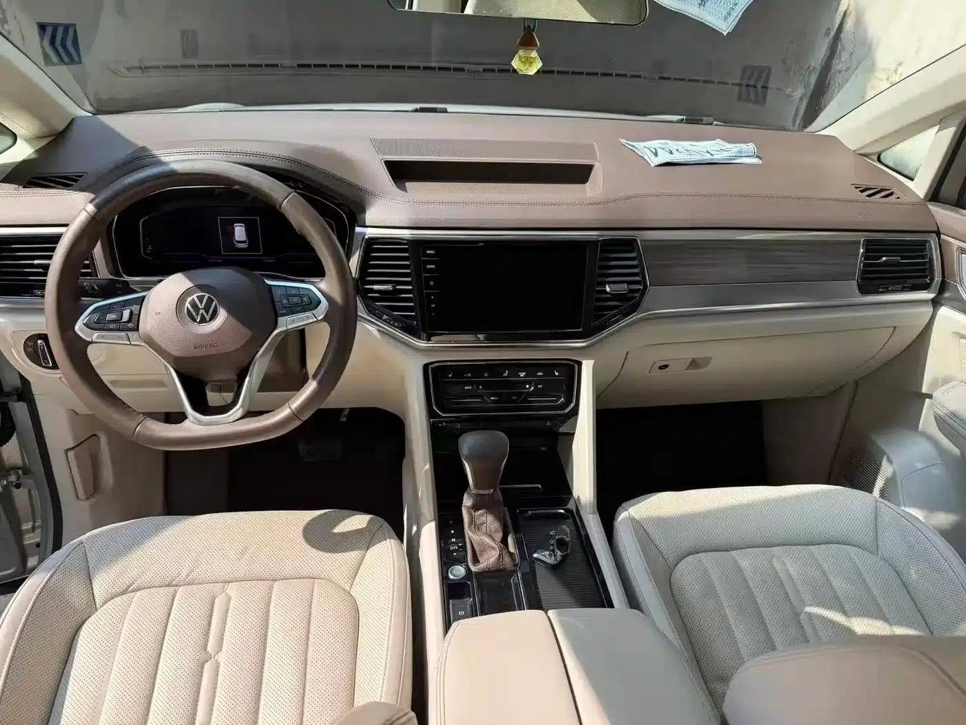 Viloran 2020 330TSI Luxury Edition — миниатюра 9