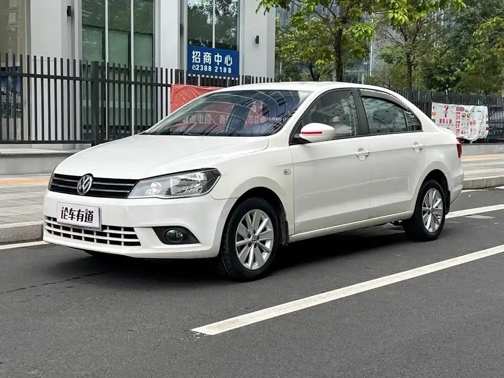 Jetta 2015 Value Edition 1.4L Manual Comfort Model — миниатюра 1