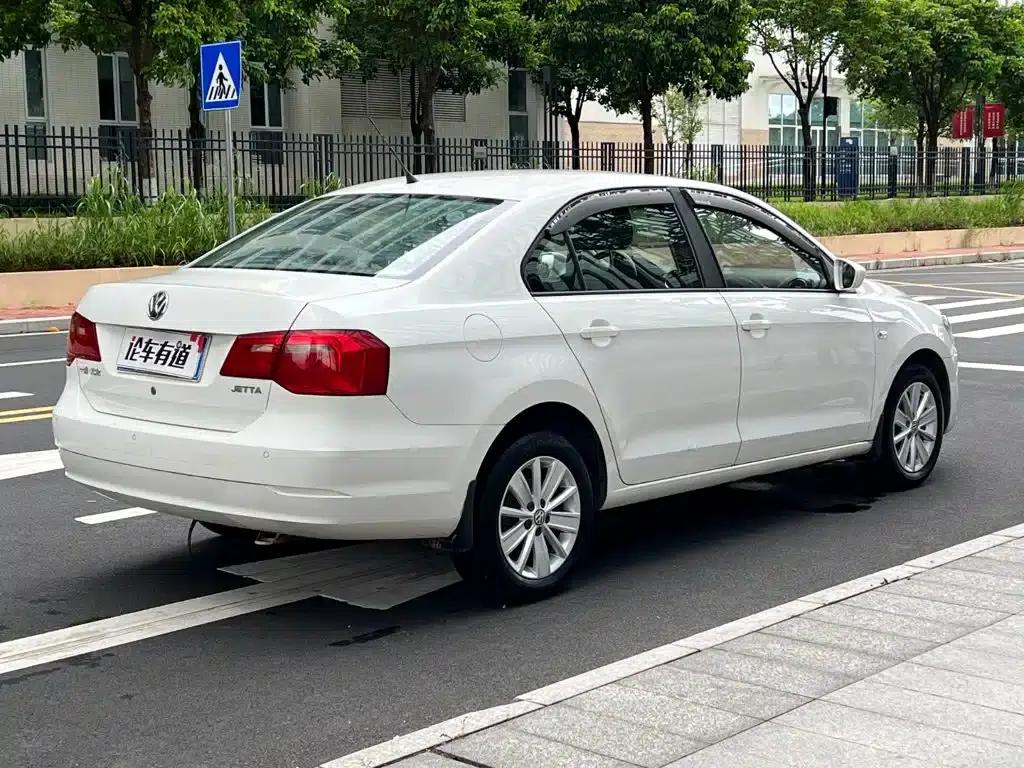 Jetta 2015 Value Edition 1.4L Manual Comfort Model — миниатюра 2