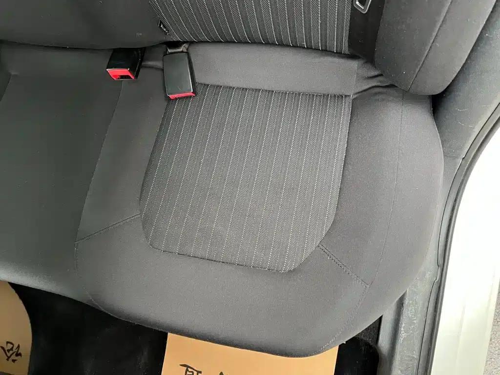 Jetta 2015 Value Edition 1.4L Manual Comfort Model — миниатюра 13