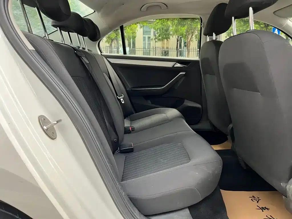 Jetta 2015 Value Edition 1.4L Manual Comfort Model — миниатюра 14