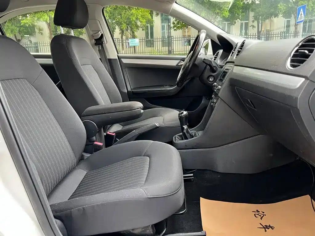 Jetta 2015 Value Edition 1.4L Manual Comfort Model — миниатюра 17