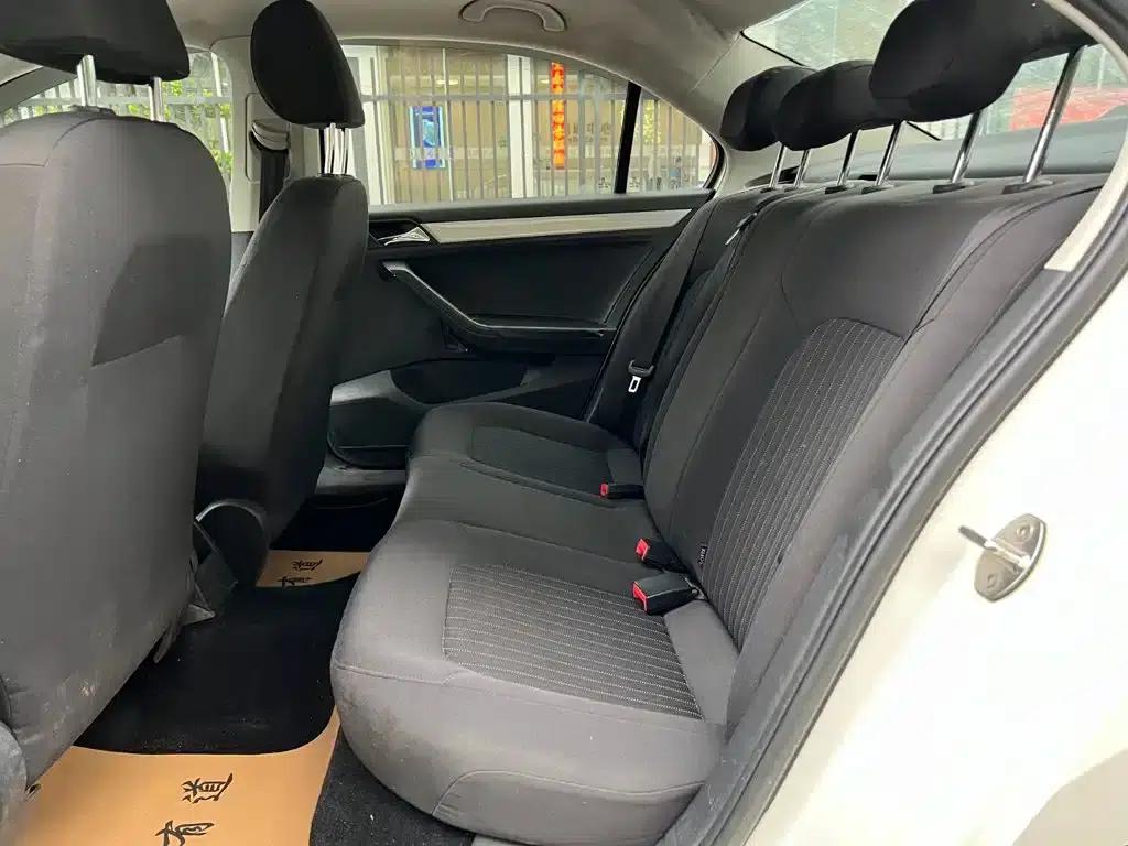 Jetta 2015 Value Edition 1.4L Manual Comfort Model — миниатюра 4