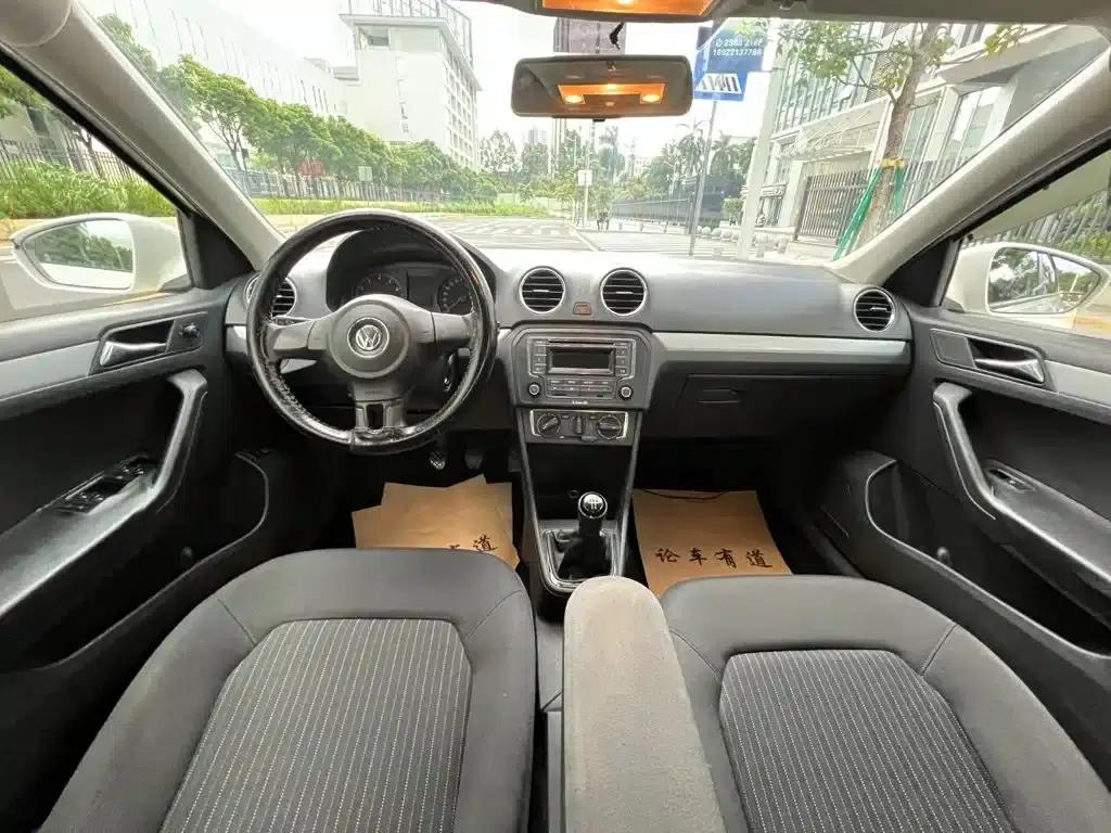 Jetta 2015 Value Edition 1.4L Manual Comfort Model — миниатюра 5