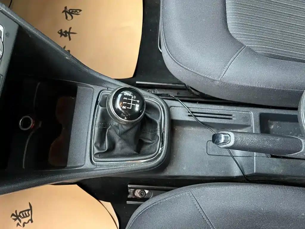 Jetta 2015 Value Edition 1.4L Manual Comfort Model — миниатюра 10
