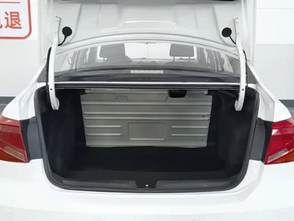 Jetta 2017 1.5L Automatic Fashion Edition — миниатюра 16