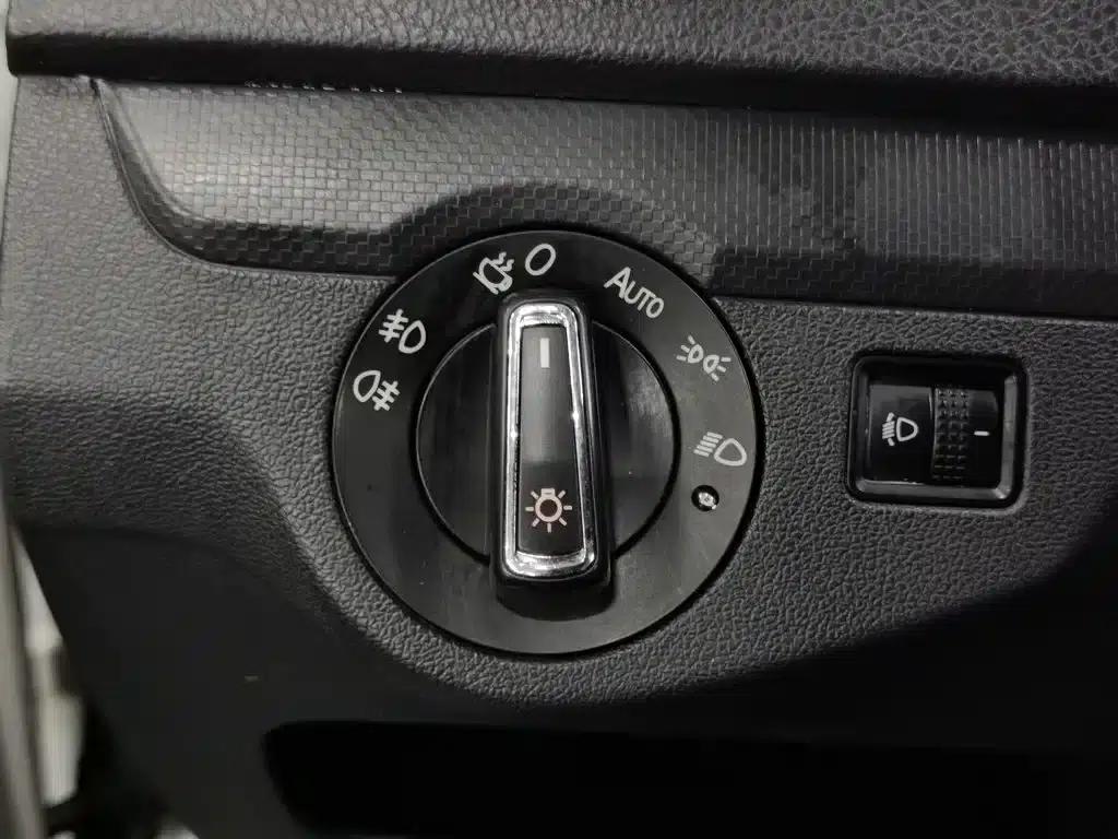 Jetta 2017 1.5L Automatic Fashion Edition — миниатюра 21