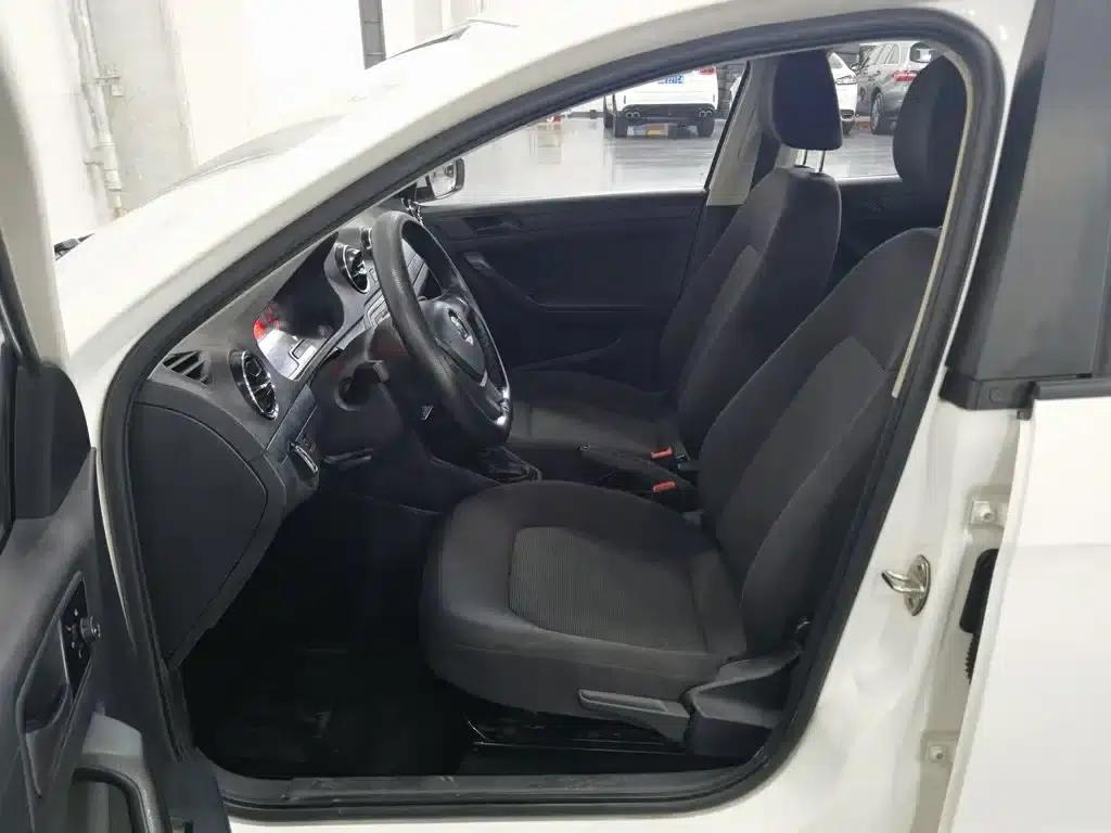 Jetta 2017 1.5L Automatic Fashion Edition — миниатюра 10