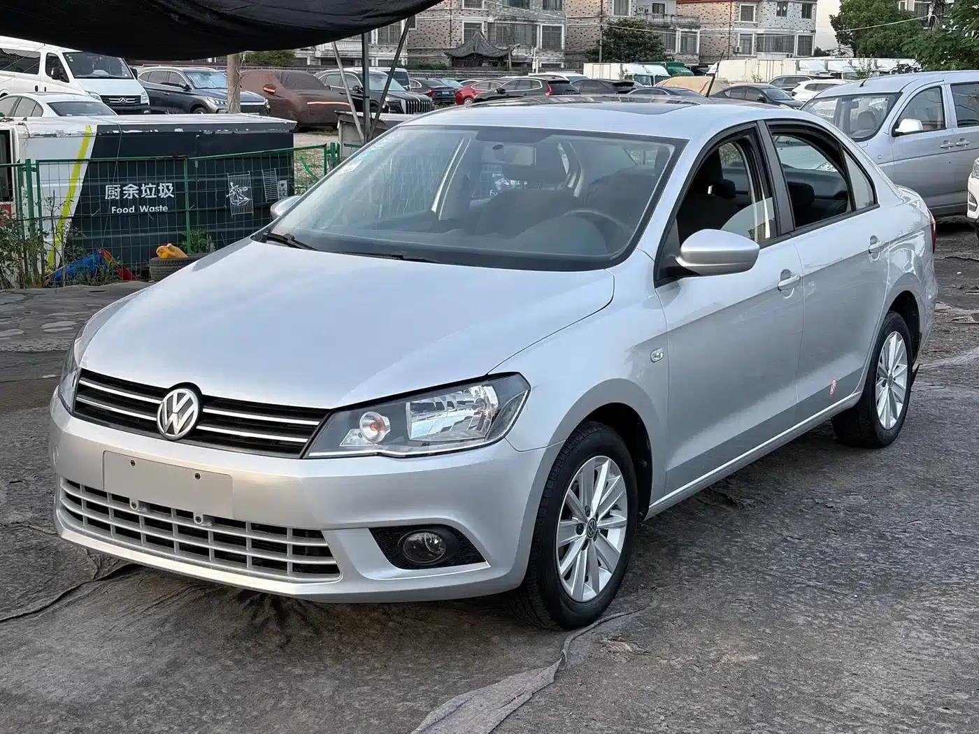 Jetta 2015 Value Edition 1.4L Manual Comfort Model — миниатюра 1